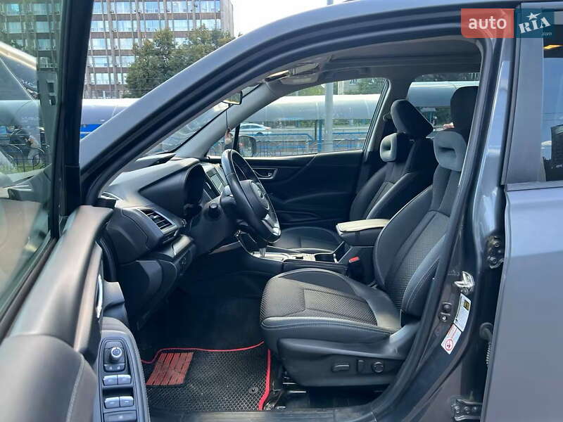 Внедорожник / Кроссовер Subaru Forester 2020 в Киеве