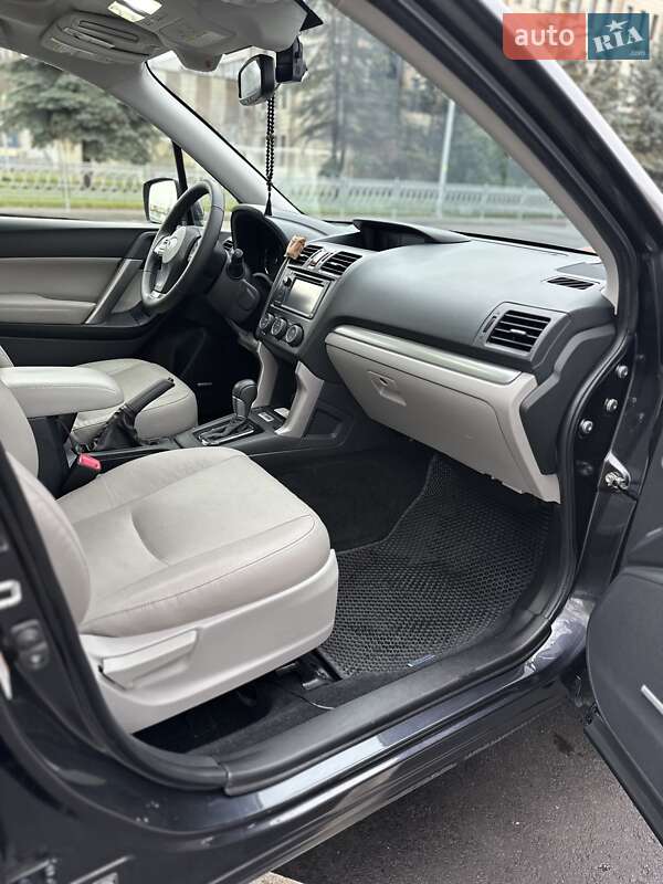 Позашляховик / Кросовер Subaru Forester 2015 в Києві фото 7 Позашляховик / Кросовер Subaru Forester 2015 в Києві