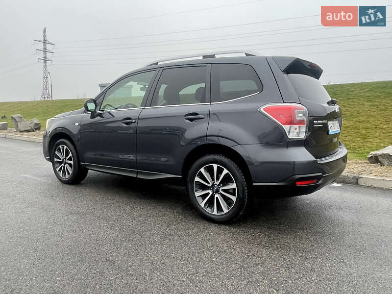 Внедорожник / Кроссовер Subaru Forester 2017 в Днепре