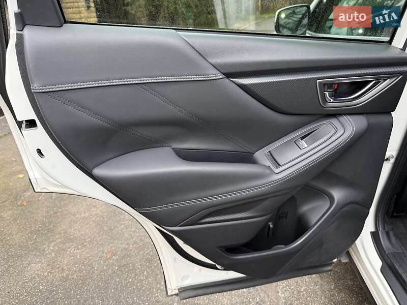 Позашляховик / Кросовер Subaru Forester 2018 в Києві