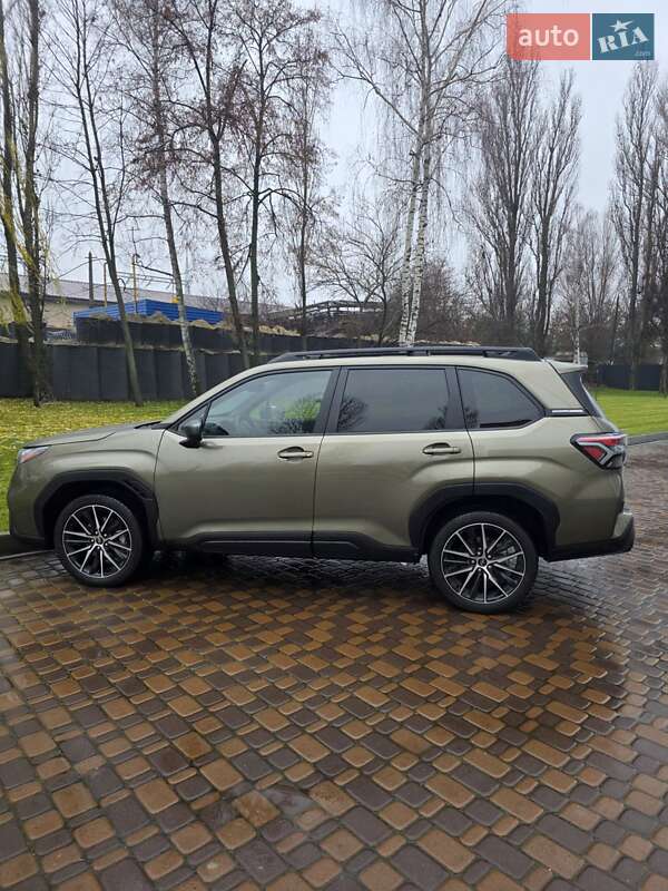 Позашляховик / Кросовер Subaru Forester 2024 в Києві