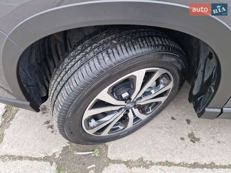 Внедорожник / Кроссовер Subaru Forester 2021 в Днепре