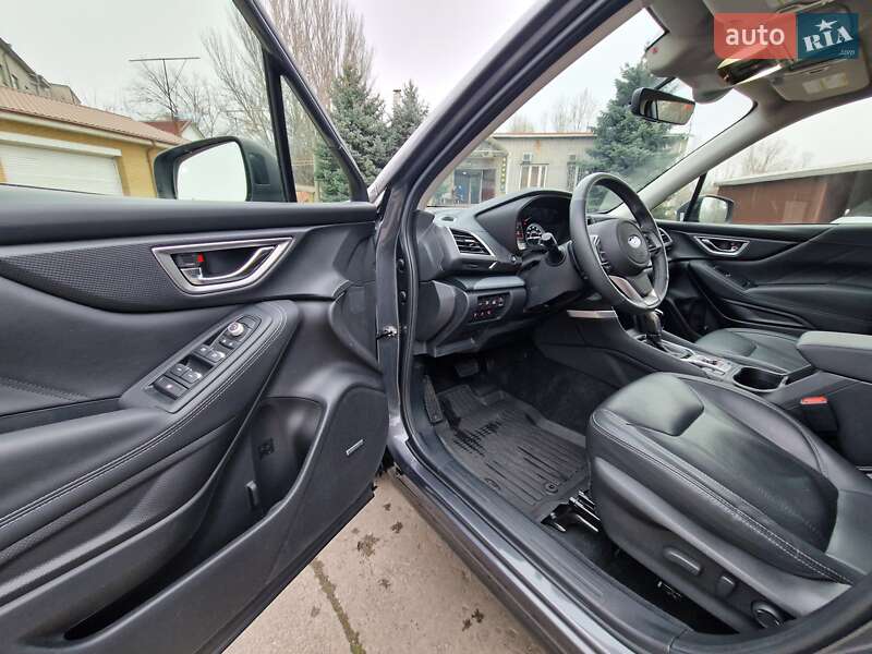 Внедорожник / Кроссовер Subaru Forester 2021 в Днепре
