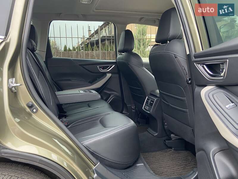 Внедорожник / Кроссовер Subaru Forester 2022 в Киеве