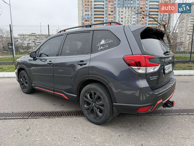 Позашляховик / Кросовер Subaru Forester 2020 в Києві