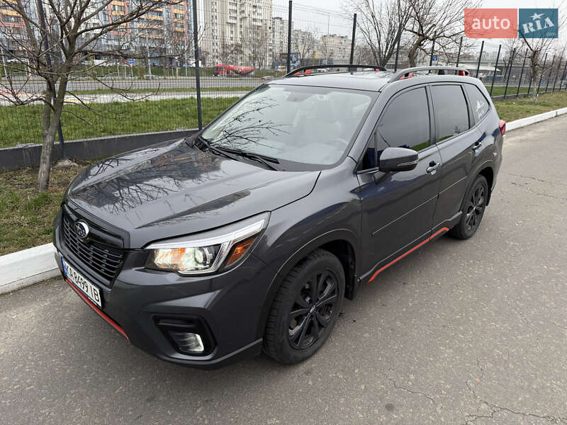 Позашляховик / Кросовер Subaru Forester 2020 в Києві