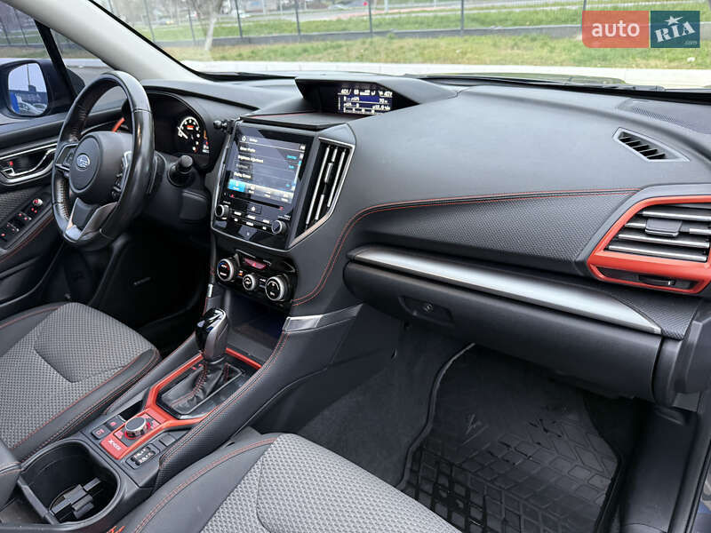 Позашляховик / Кросовер Subaru Forester 2020 в Києві