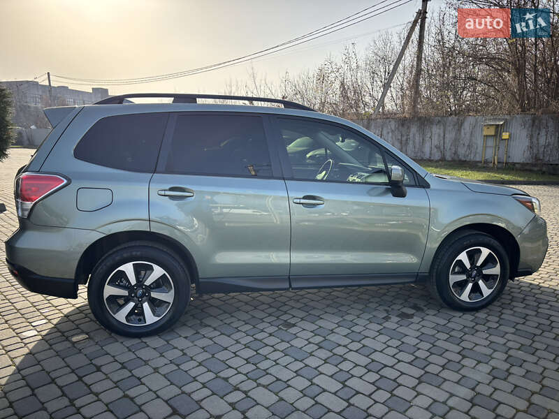 Внедорожник / Кроссовер Subaru Forester 2016 в Ивано-Франковске