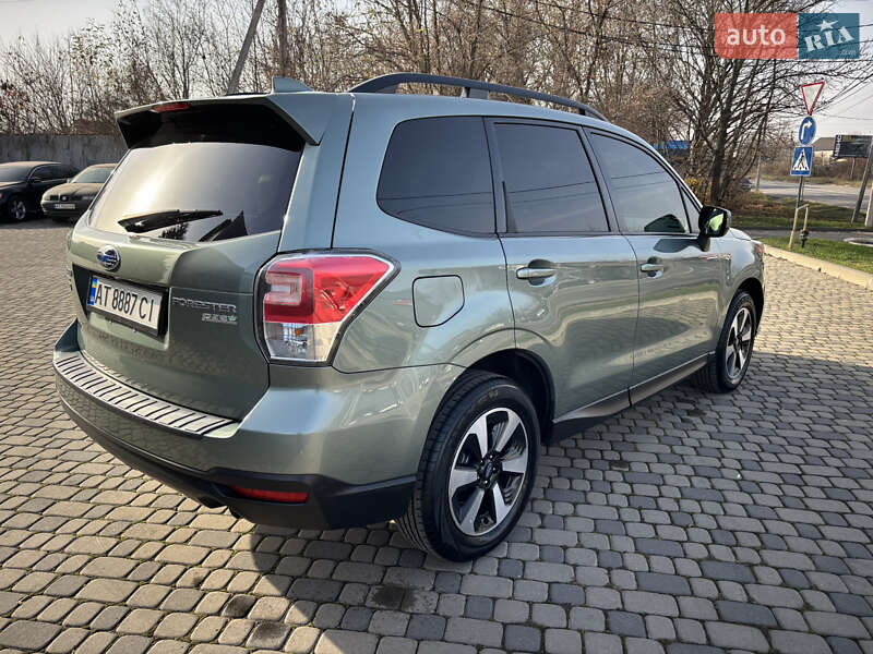 Внедорожник / Кроссовер Subaru Forester 2016 в Ивано-Франковске