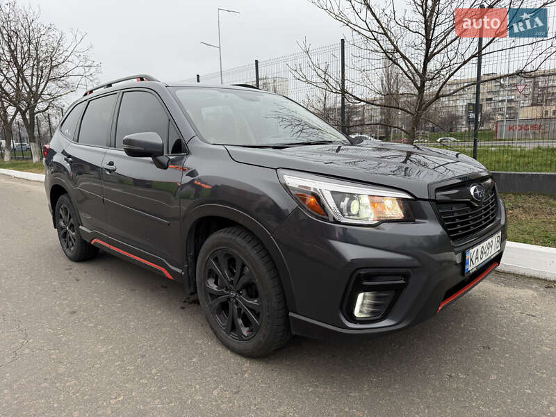 Внедорожник / Кроссовер Subaru Forester 2020 в Киеве