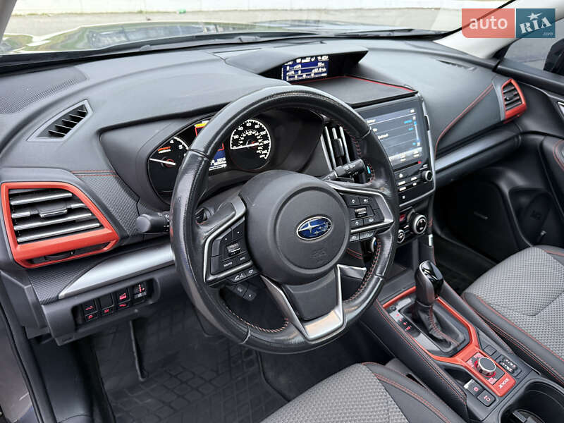 Внедорожник / Кроссовер Subaru Forester 2020 в Киеве