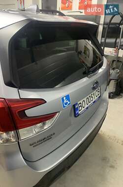 Внедорожник / Кроссовер Subaru Forester 2022 в Тернополе