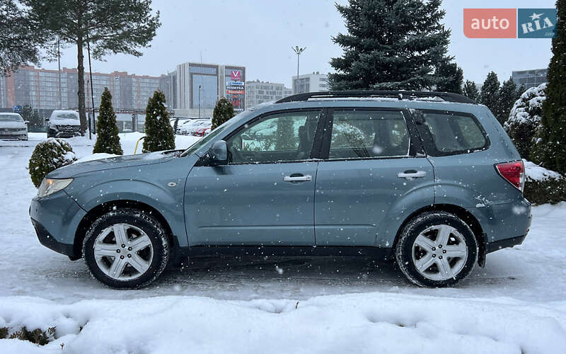 Внедорожник / Кроссовер Subaru Forester 2011 в Львове
