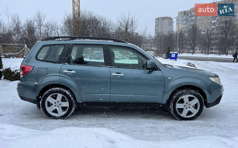 Внедорожник / Кроссовер Subaru Forester 2011 в Львове