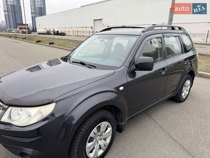 Внедорожник / Кроссовер Subaru Forester 2011 в Киеве