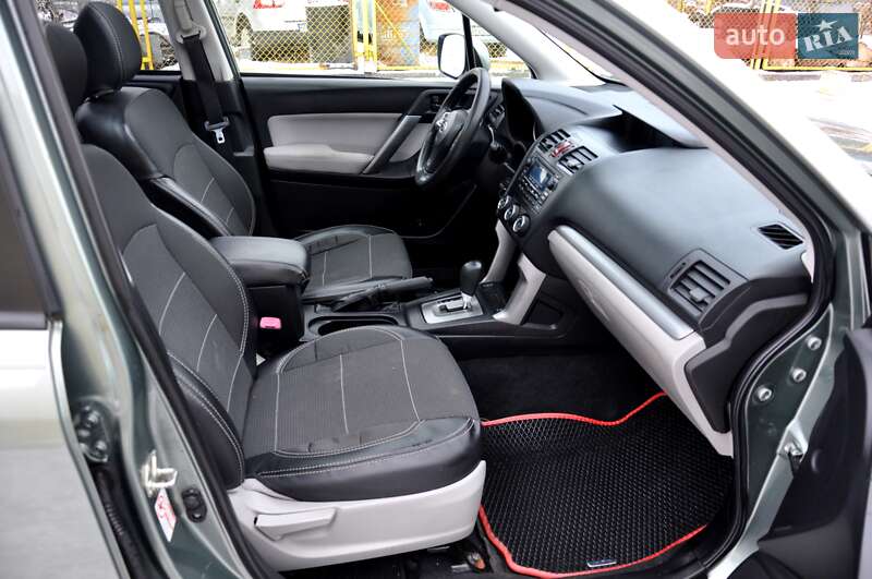 Внедорожник / Кроссовер Subaru Forester 2013 в Львове