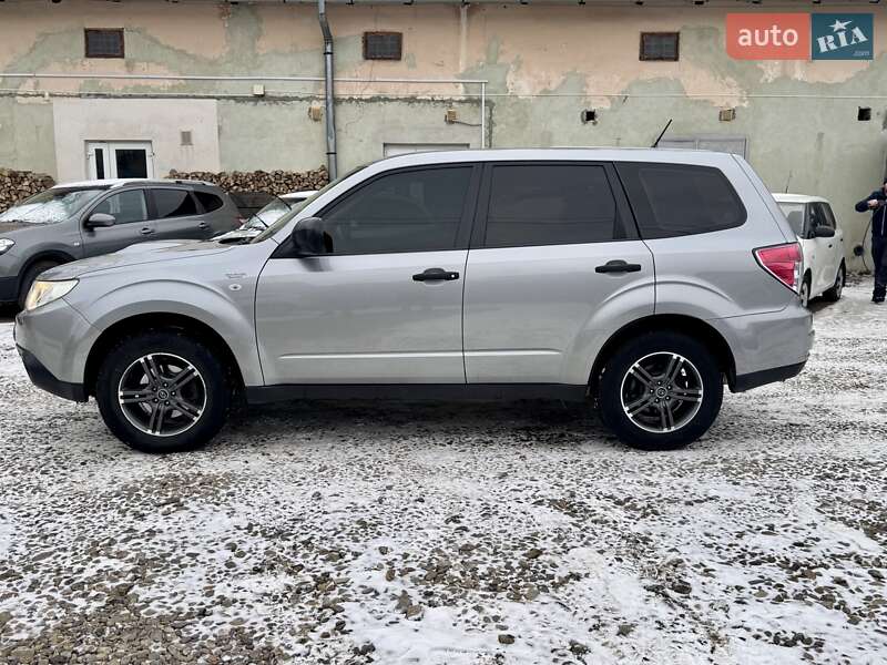 Позашляховик / Кросовер Subaru Forester 2010 в Стрию