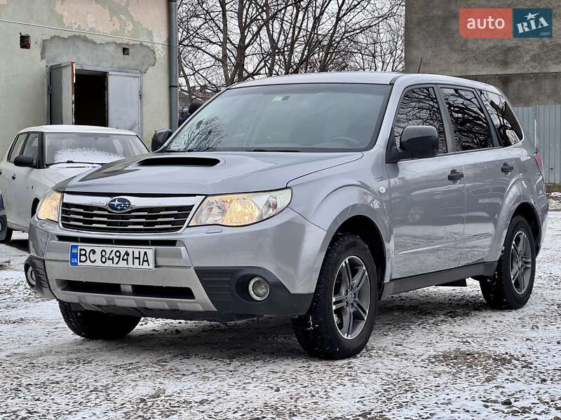 Позашляховик / Кросовер Subaru Forester 2010 в Стрию