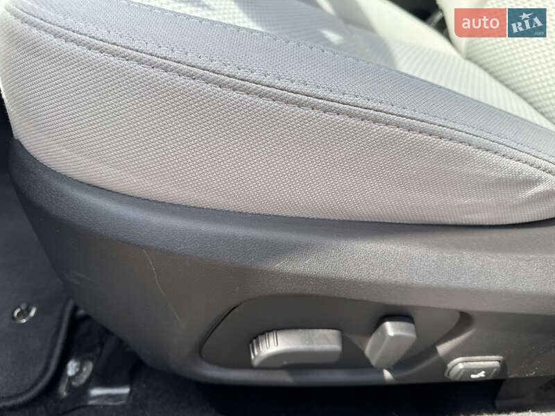 Внедорожник / Кроссовер Subaru Forester 2017 в Харькове