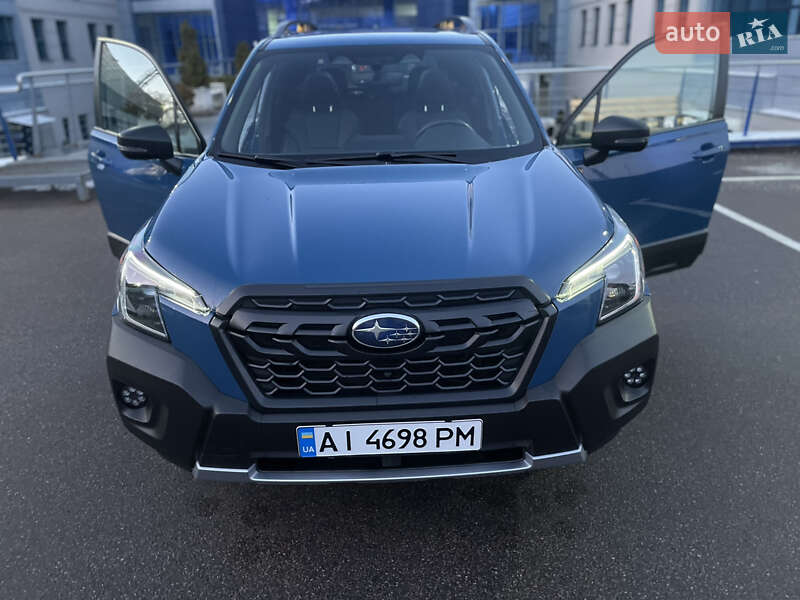 Внедорожник / Кроссовер Subaru Forester 2022 в Киеве