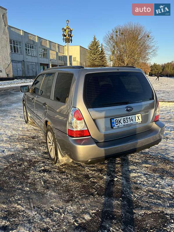 Внедорожник / Кроссовер Subaru Forester 2007 в Ровно
