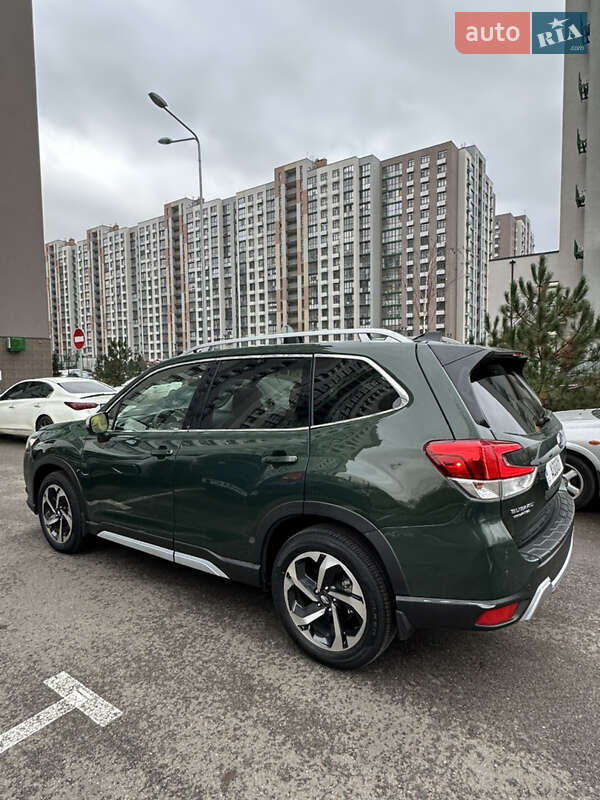 Внедорожник / Кроссовер Subaru Forester 2023 в Киеве