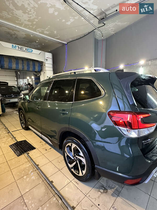 Внедорожник / Кроссовер Subaru Forester 2023 в Киеве
