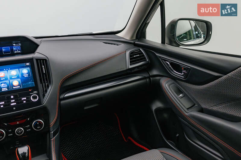 Внедорожник / Кроссовер Subaru Forester 2022 в Киеве