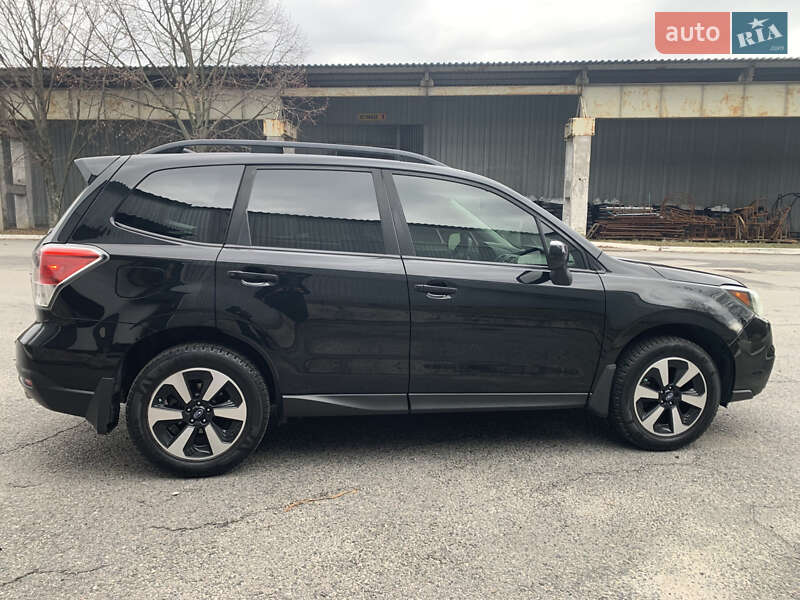 Внедорожник / Кроссовер Subaru Forester 2016 в Днепре