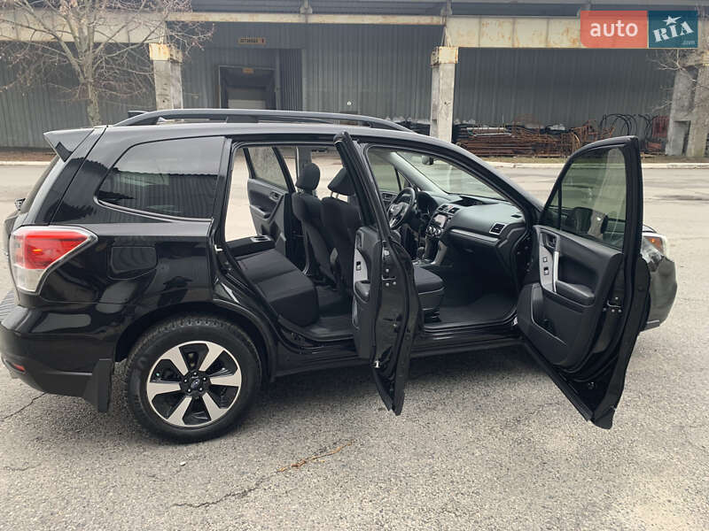 Внедорожник / Кроссовер Subaru Forester 2016 в Днепре