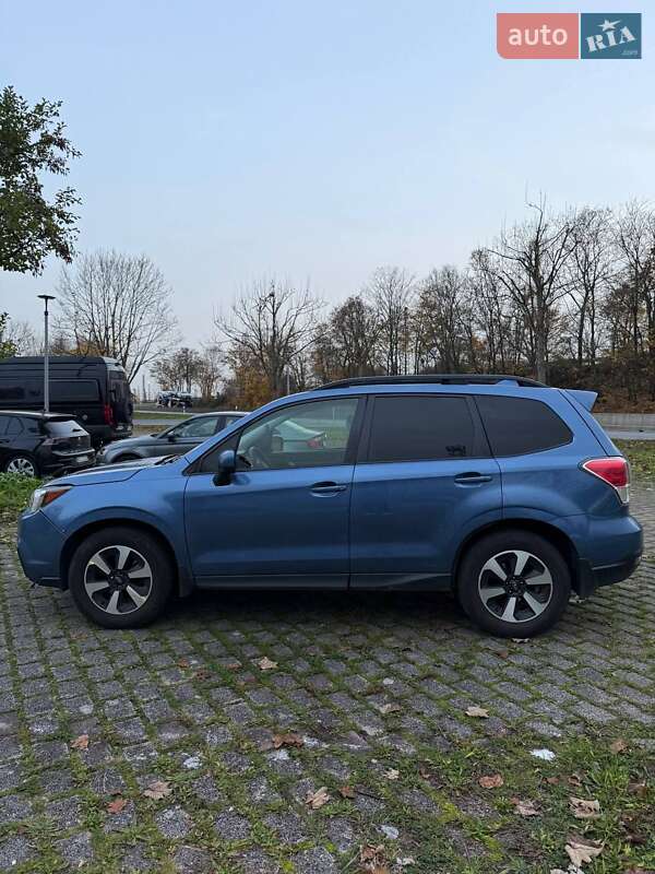Внедорожник / Кроссовер Subaru Forester 2017 в Хмельницком