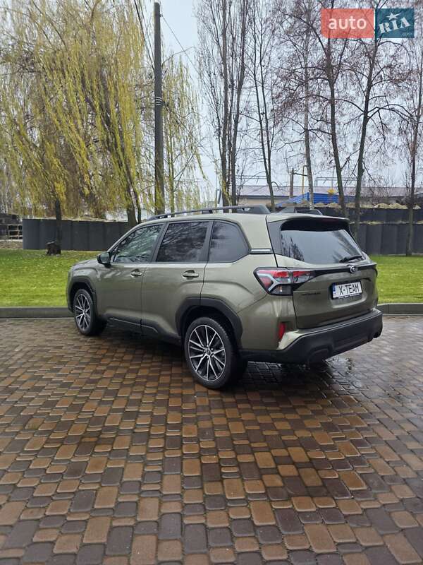 Внедорожник / Кроссовер Subaru Forester 2024 в Киеве