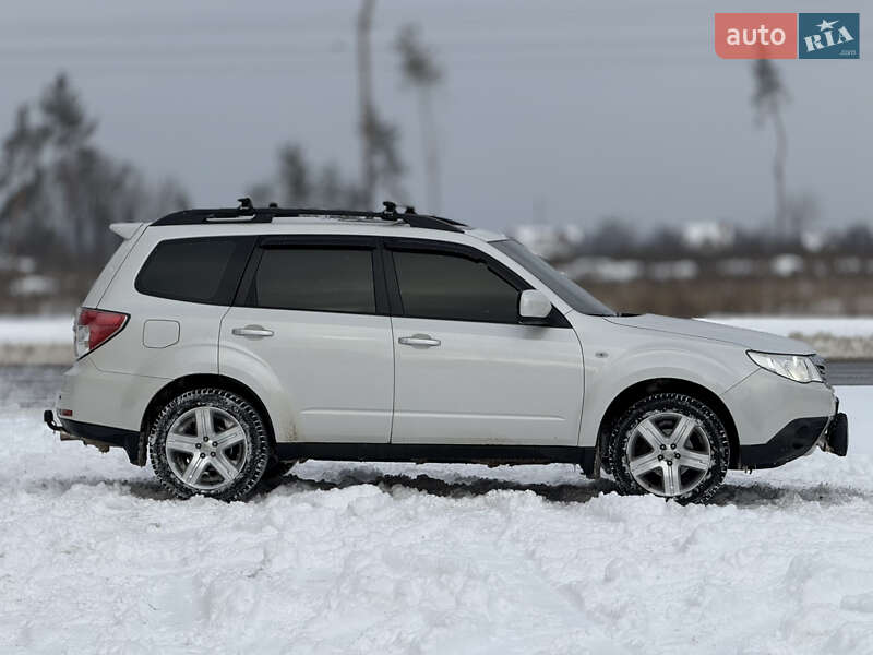 Внедорожник / Кроссовер Subaru Forester 2010 в Харькове