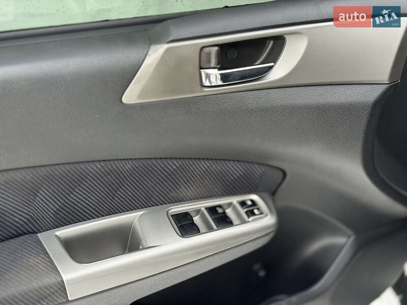 Внедорожник / Кроссовер Subaru Forester 2010 в Харькове