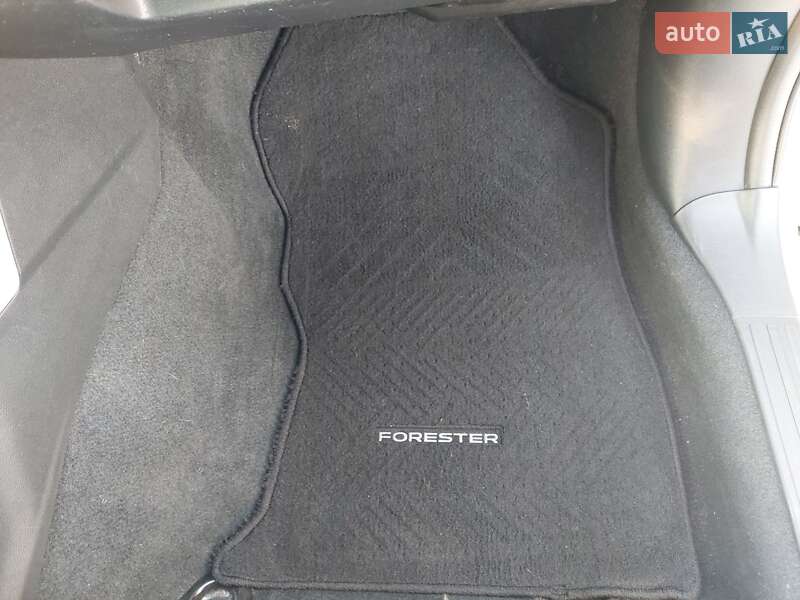 Внедорожник / Кроссовер Subaru Forester 2022 в Киеве