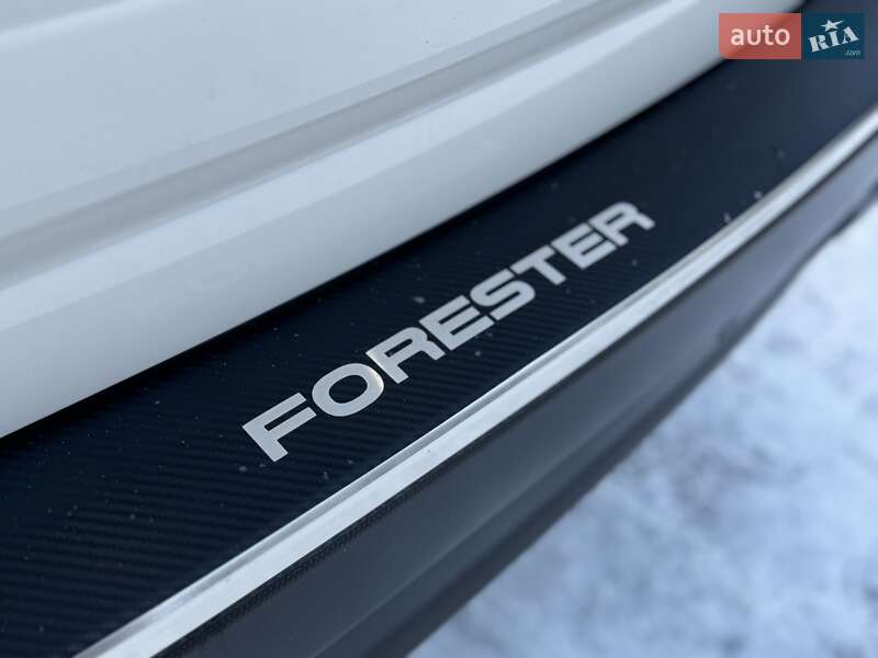 Внедорожник / Кроссовер Subaru Forester 2019 в Киеве