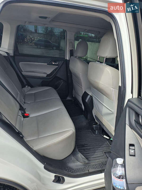 Внедорожник / Кроссовер Subaru Forester 2014 в Днепре