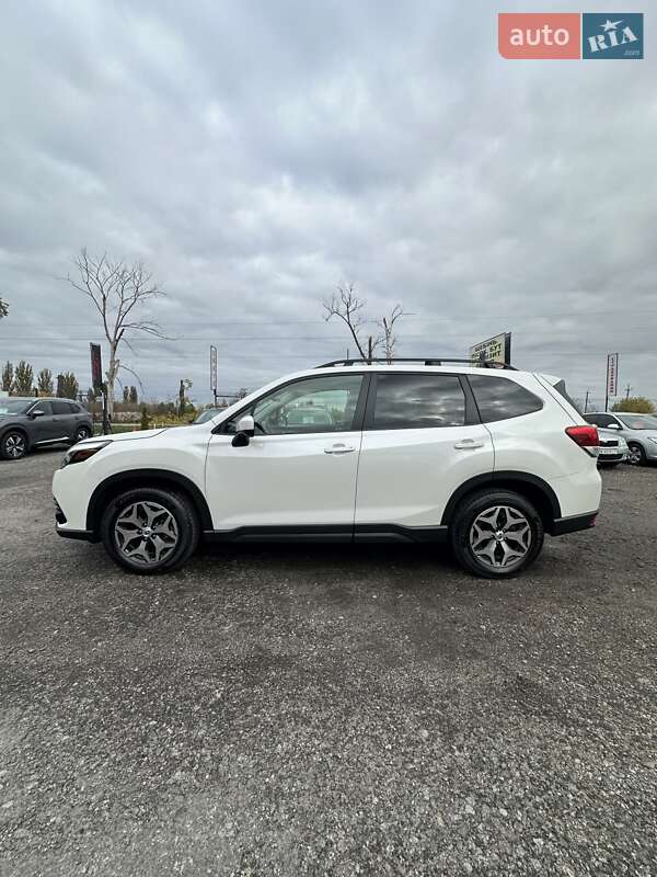 Внедорожник / Кроссовер Subaru Forester 2022 в Белогородке