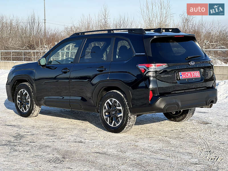 Внедорожник / Кроссовер Subaru Forester 2024 в Киеве