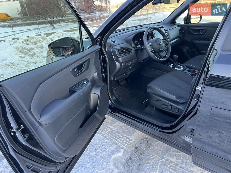 Внедорожник / Кроссовер Subaru Forester 2024 в Киеве