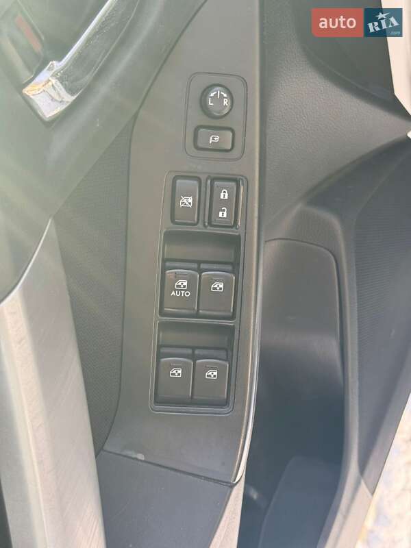 Внедорожник / Кроссовер Subaru Forester 2014 в Краматорске