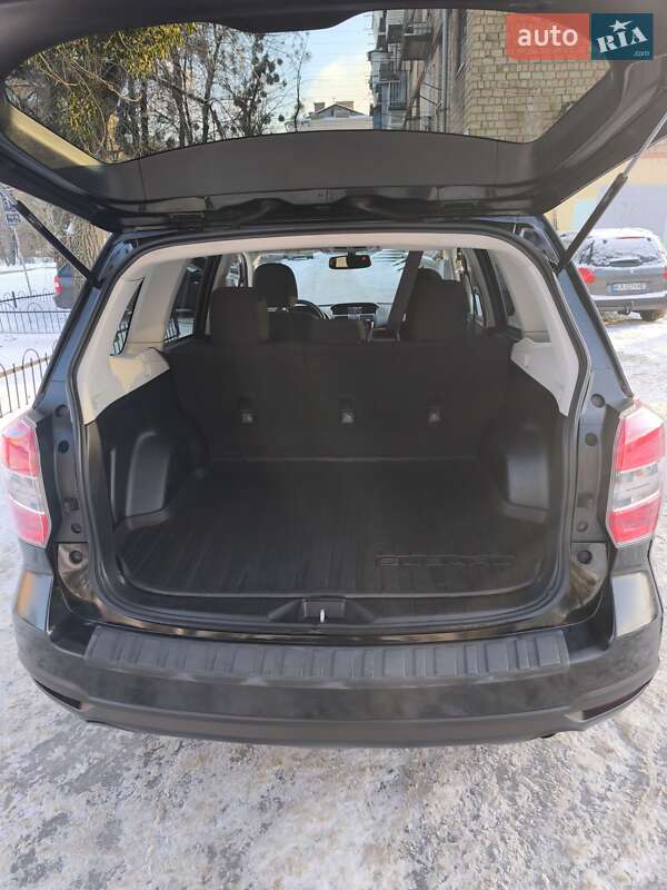 Позашляховик / Кросовер Subaru Forester 2015 в Києві