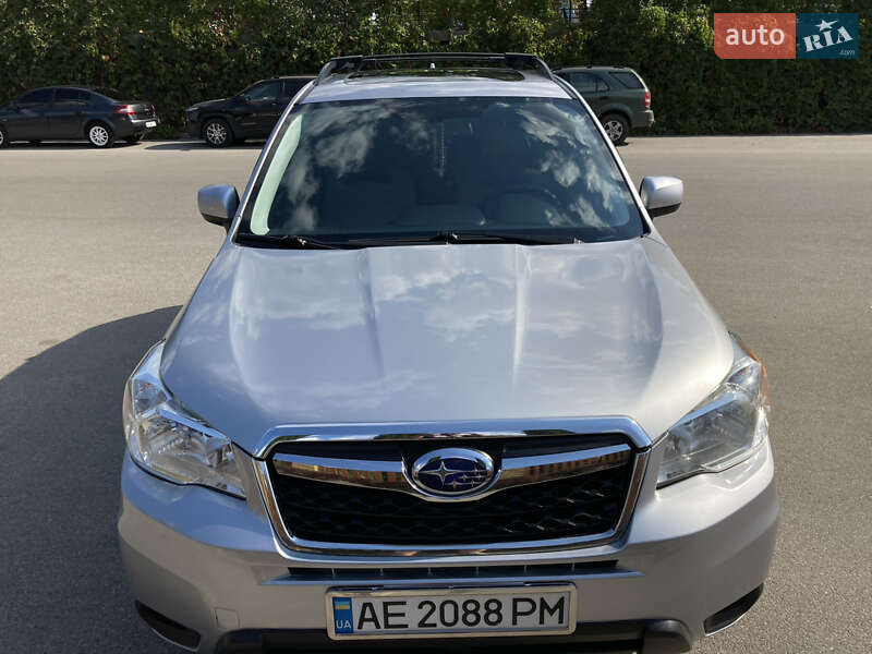 Позашляховик / Кросовер Subaru Forester 2015 в Дніпрі
