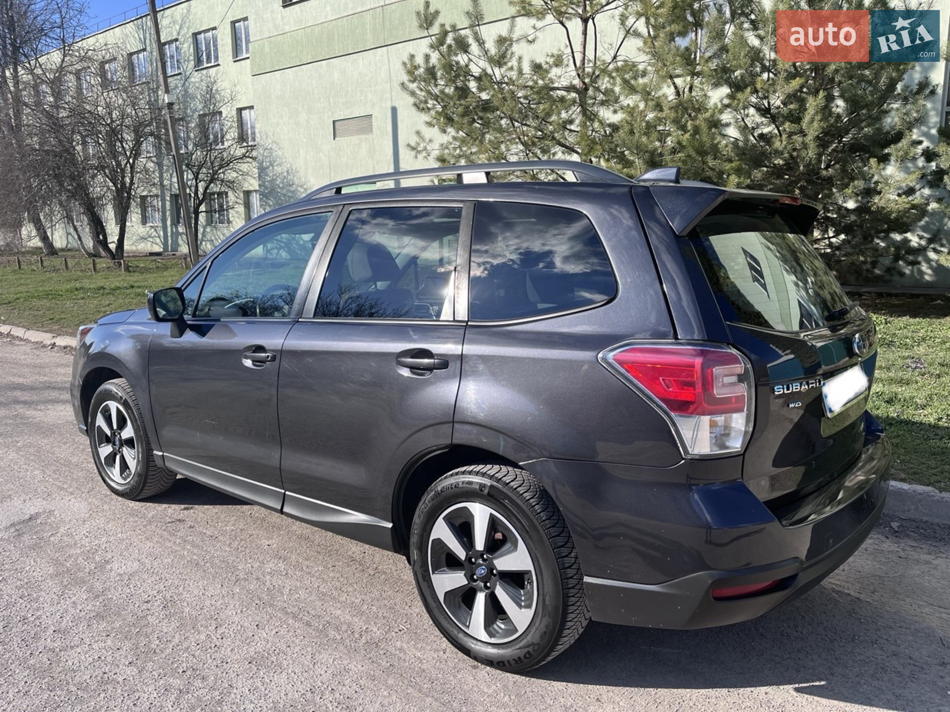 2017 Subaru Forester - мініатюра 12