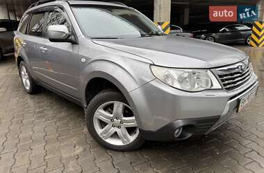Позашляховик / Кросовер Subaru Forester 2010 в Києві