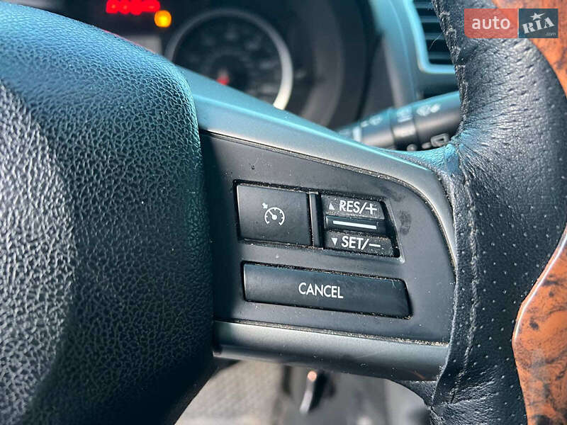 Позашляховик / Кросовер Subaru Forester 2016 в Львові