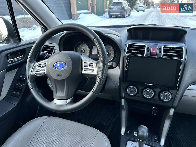 Внедорожник / Кроссовер Subaru Forester 2014 в Киеве
