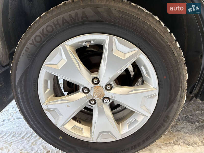 Позашляховик / Кросовер Subaru Forester 2014 в Києві