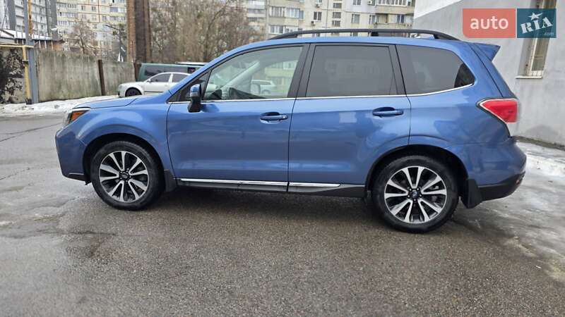 Позашляховик / Кросовер Subaru Forester 2016 в Харкові