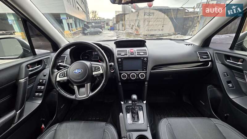 Позашляховик / Кросовер Subaru Forester 2016 в Харкові